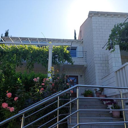 מליני Apartments Spilan מראה חיצוני תמונה