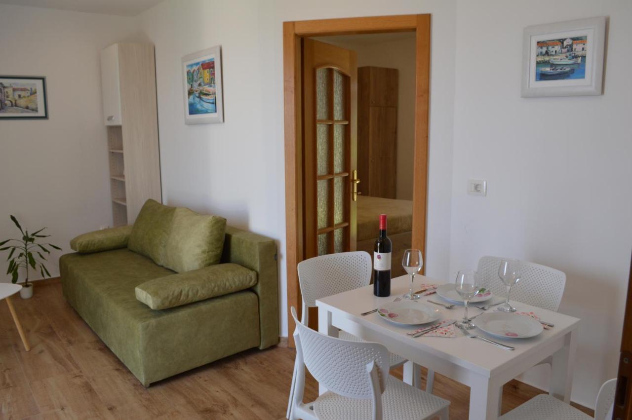 מליני Apartments Spilan מראה חיצוני תמונה