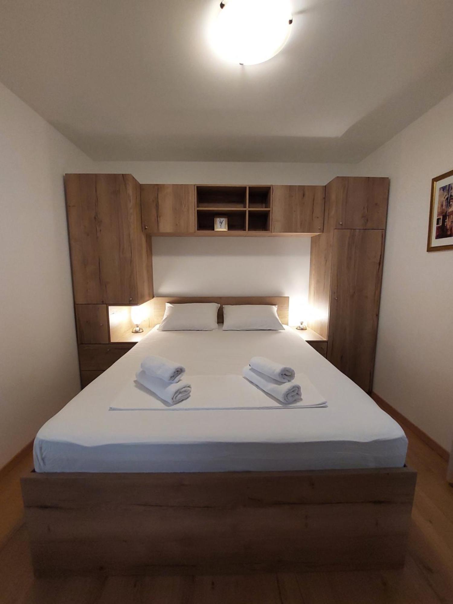 מליני Apartments Spilan מראה חיצוני תמונה